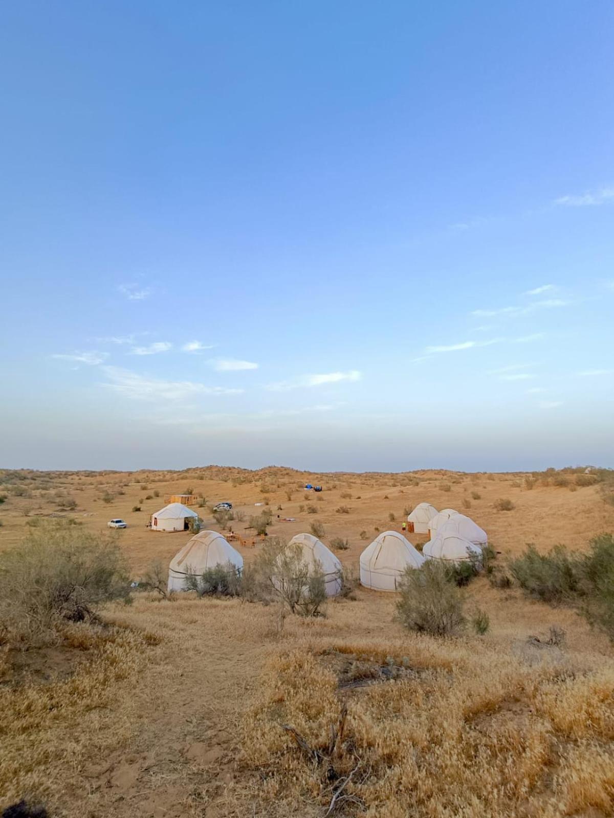 Nurota Kyzylkum Nights Camp & Family Yurt酒店 外观 照片